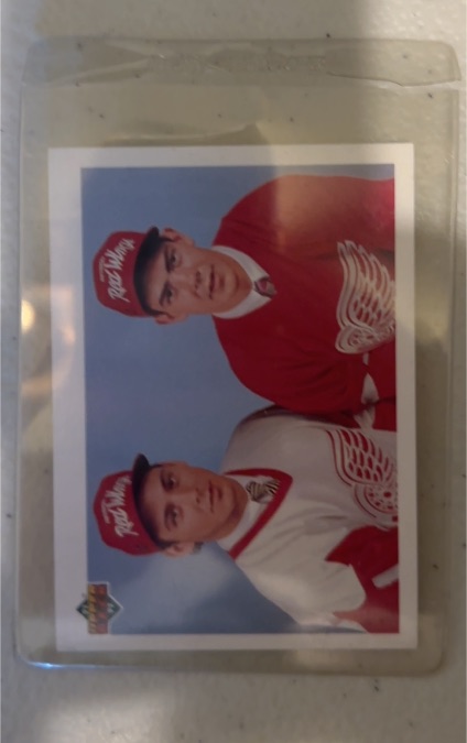1991-92 Upper Deck #63 Martin Lapointe / Jamie Pushor — front