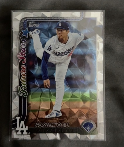 2025 Topps Series 1 #231 Yoshinobu Yamamoto Future Stars — front