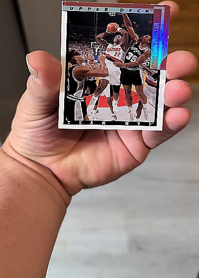 1993-94 Upper Deck #TM22 Clyde Drexler — back