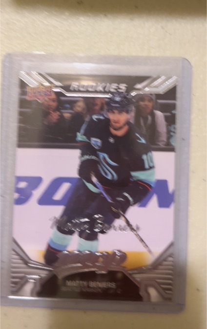 2022-23 Upper Deck MVP #244 Matty Beniers — front