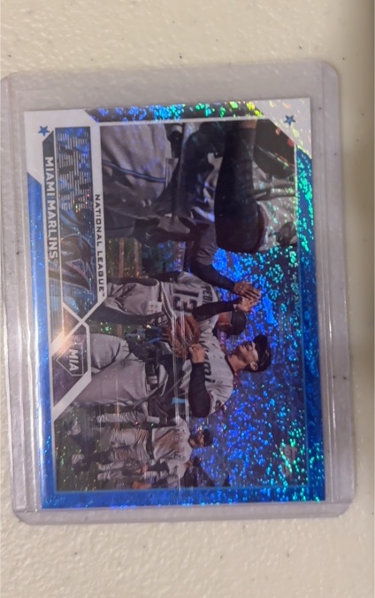 2023 Topps #473 Miami Marlins Team Card — front