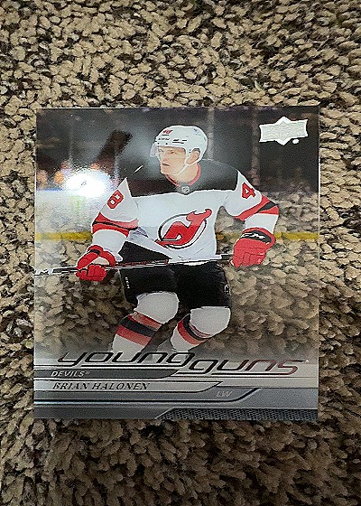 2024-25 Upper Deck Series 2 Young Guns Brian Halonen — front