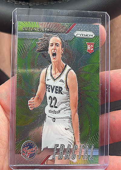 Caitlin Clark 2024 Panini Prizm WNBA Fractal — front