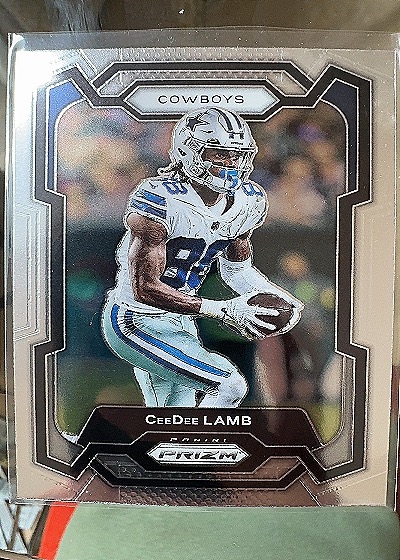 CeeDee Lamb 2023 Panini Prizm — front