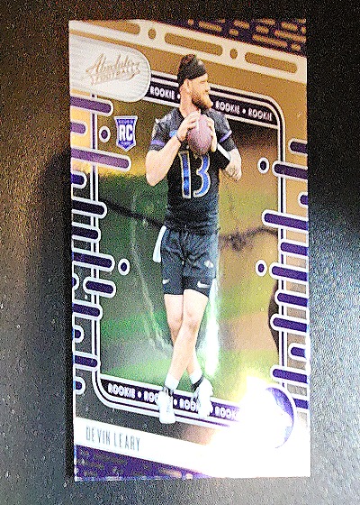 2024 Panini Absolute #198 Devin Leary — front