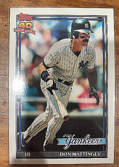 1991 Topps #100 Don Mattingly — front