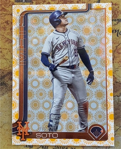 2025 Topps Series 2 #700 Juan Soto — front