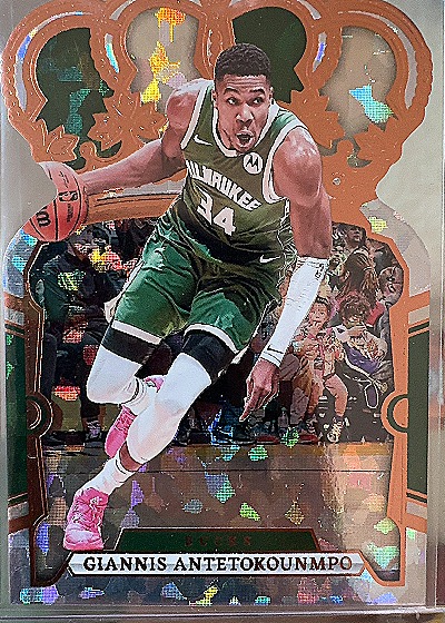 2023-24 Crown Royale Crystal Giannis Antetokounmpo — front