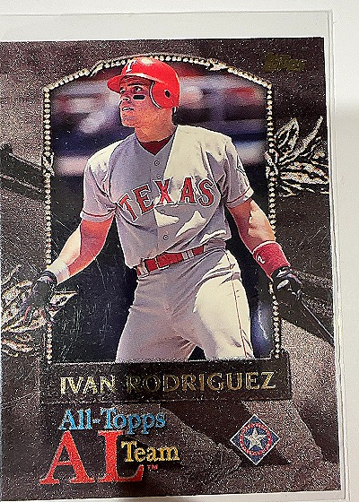 2000 Topps #AT12 Ivan Rodriguez — front