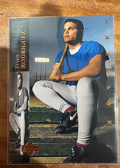 1994 Upper Deck #245 Ivan Rodriguez — front