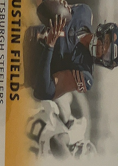 2021 Panini Chronicles Justin Fields #203 Luminance Update Rookies — front