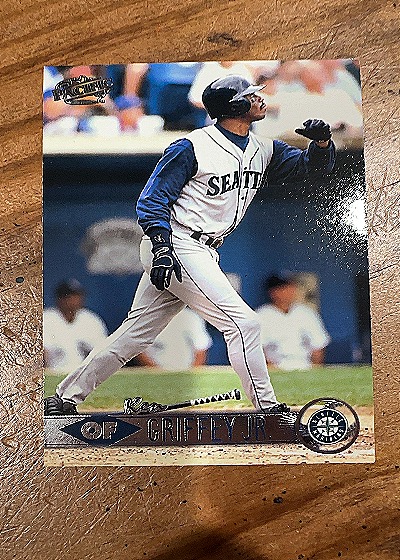 Ken Griffey Jr. 1997 Topps Stadium Club — front