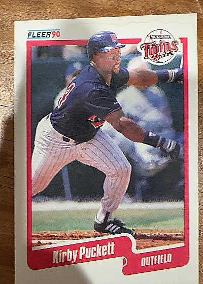1990 Fleer #383 Kirby Puckett — front