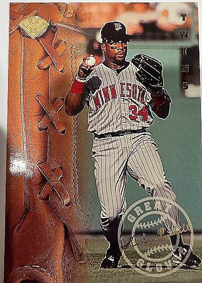 1995 Leaf #12 Kirby Puckett — front