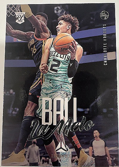 2020-21 Panini Chronicles Luminance #147 LaMelo Ball RC — front