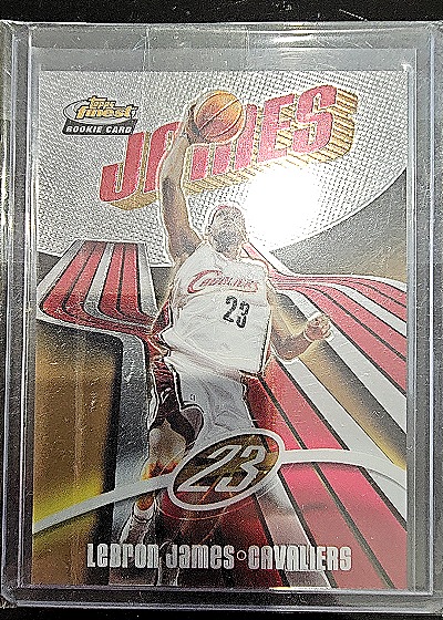 2003 Topps Finest LeBron James Rookie Card — front