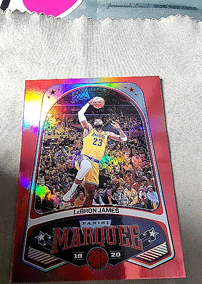 2019-20 Panini Chronicles Marquee LeBron James — front