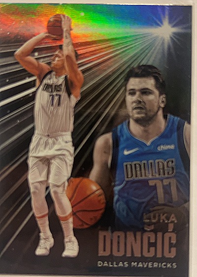 2020-21 Panini Chronicles Essentials Luka Doncic — front