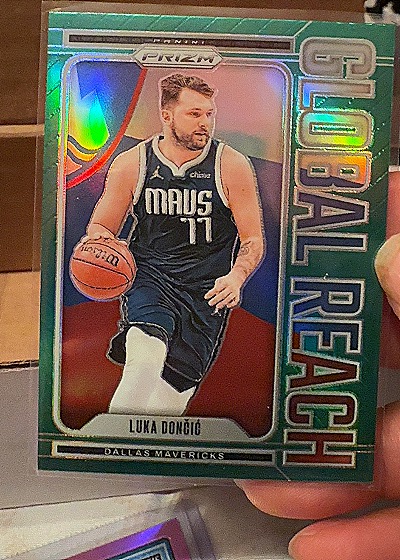 2024 Panini Prizm #8 Luka Dončić — front