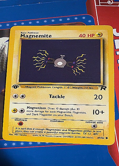 Magnemite - Team Rocket — front