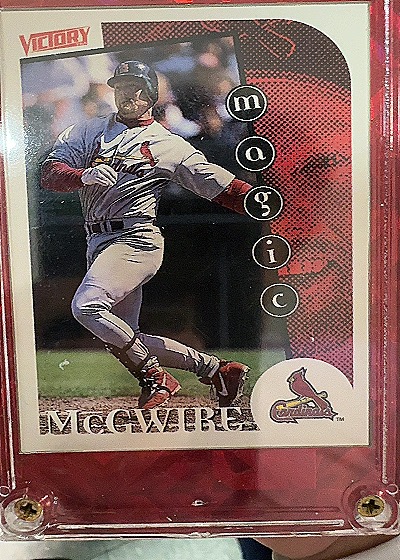 1999 Victory Magic Mark McGwire #450 — front