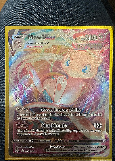 2021 Pokémon #114/264 Mew VMAX — front
