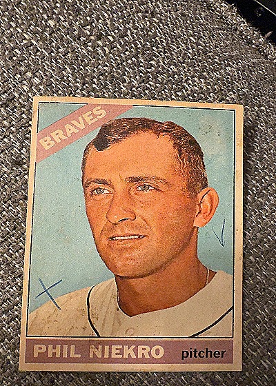 1966 Topps Phil Niekro — front