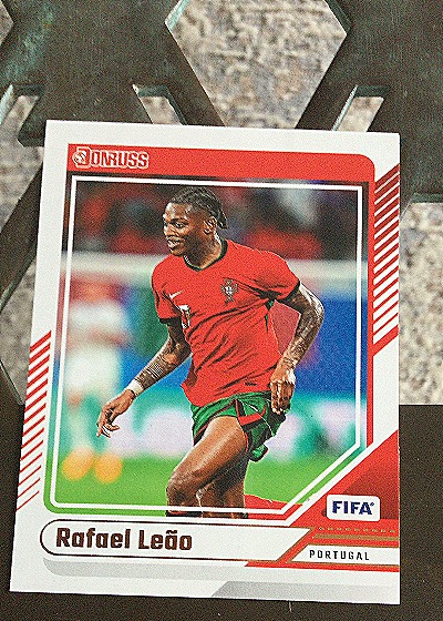 2024-25 Donruss Soccer Rafael Leão Portugal — front