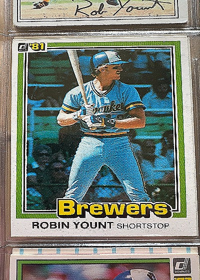 Robin Yount 1981 Donruss #323 — front