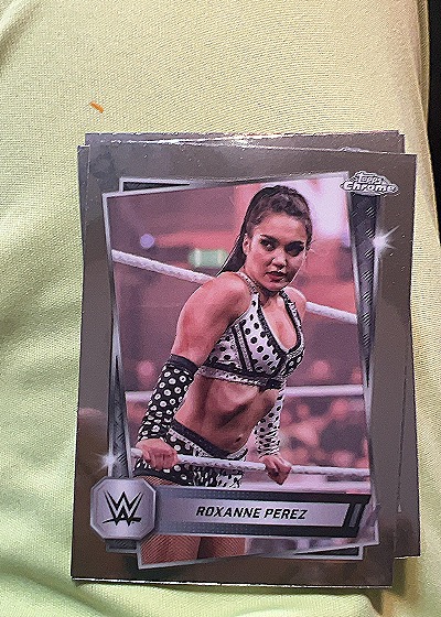 Roxanne Perez 2025 Topps Chrome WWE — front