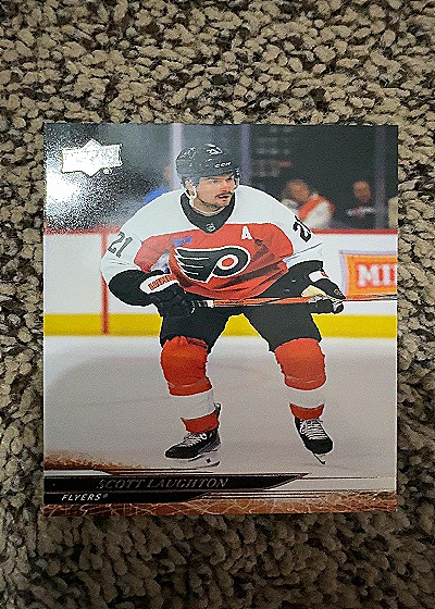 Scott Laughton 2024-25 Upper Deck #378 — front