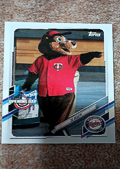 2021 Topps Opening Day Mascots TC Bear — front