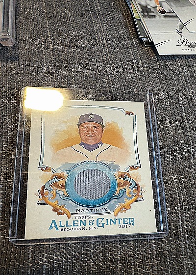 2017 Topps Allen & Ginter Relics Victor Martinez — front