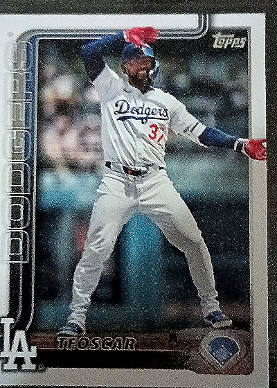 2025 Topps #176 Teoscar Hernandez — front