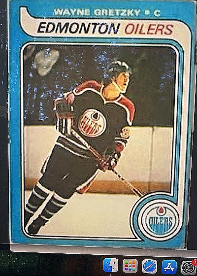 1979 O-Pee-Chee #18 Wayne Gretzky — front