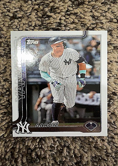 2025 Topps #300 Aaron Judge — front