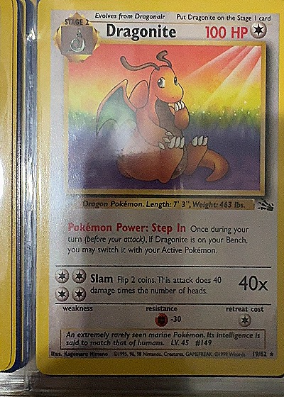 1999 Wizards of the Coast #19/62 Dragonite — front