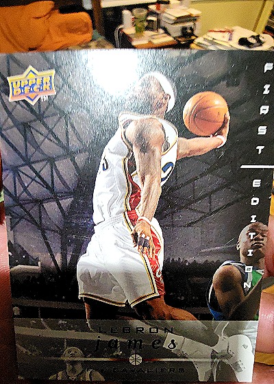 2008 Upper Deck #33 LeBron James — front