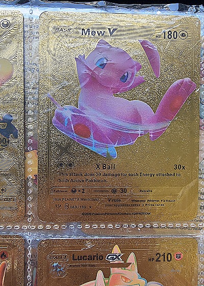2020 Pokémon #069/189 Mew V — front