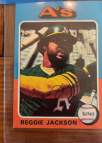 1975 Topps #300 Reggie Jackson — front