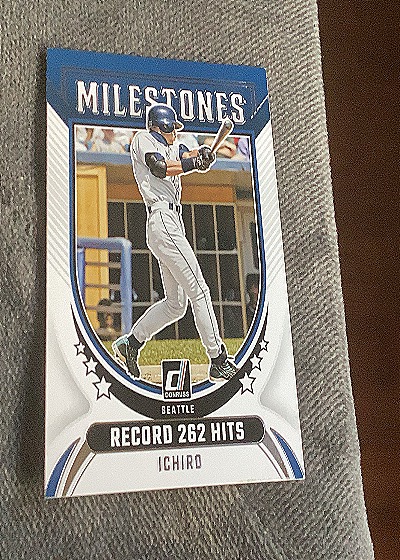 2024 Donruss #10 Ichiro Suzuki — front