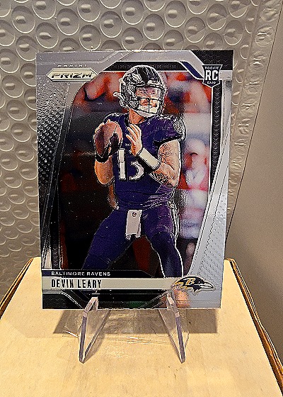 2024 Panini Prizm #327 Devin Leary — front