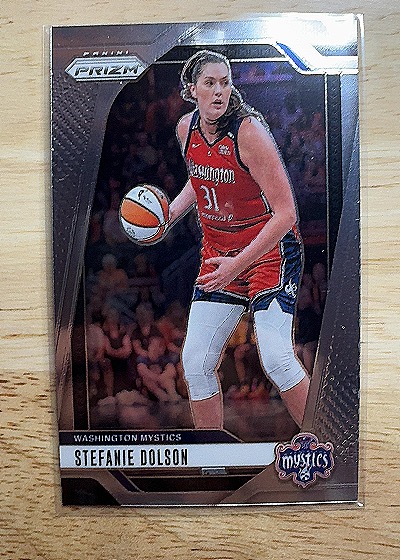 2024 Panini Prizm #34 Stefanie Dolson — front