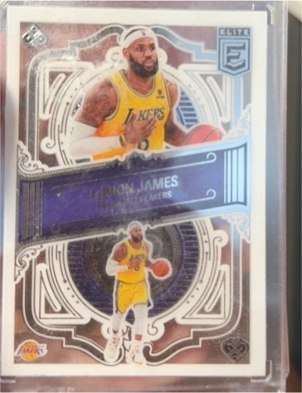 2022-23 Donruss Elite Deck #4 LeBron James — front