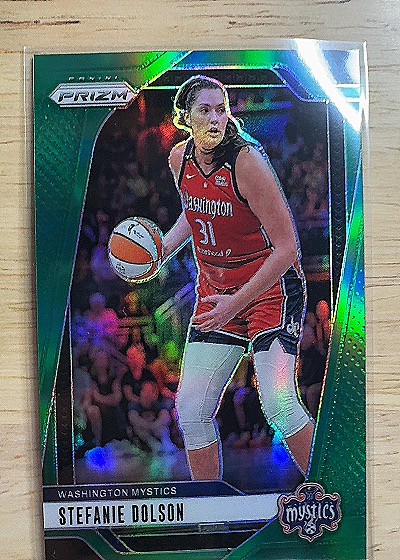 2020 Panini Prizm #31 Stefanie Dolson — front