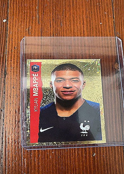 2020 Panini #26 Kylian Mbappé — front