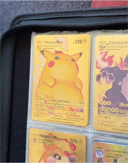 Pokémon VMAX #310 Pikachu VMAX — front