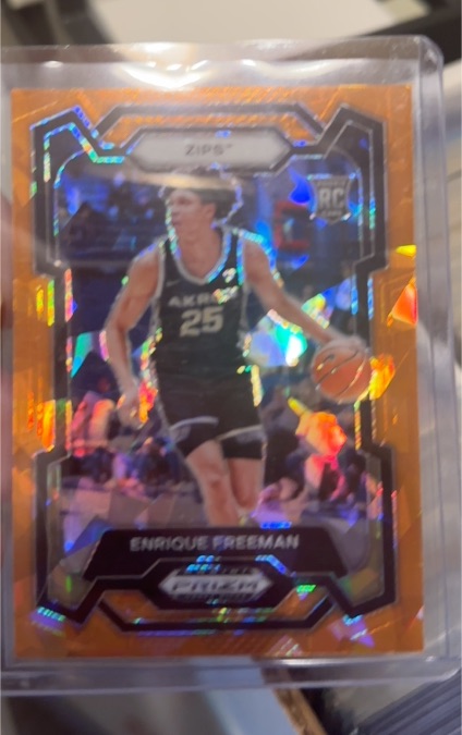 2023-24 Panini Prizm Enrique Freeman Orange Cracked Ice — front