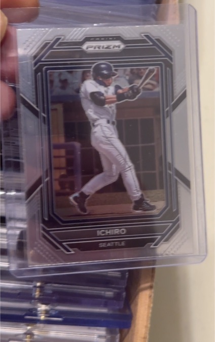 2023 Panini Prizm #32 Ichiro Suzuki — front