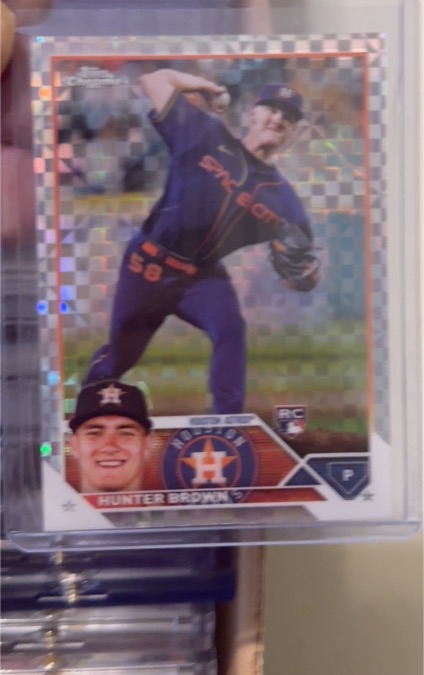 2023 Topps Chrome #197 Hunter Brown — front